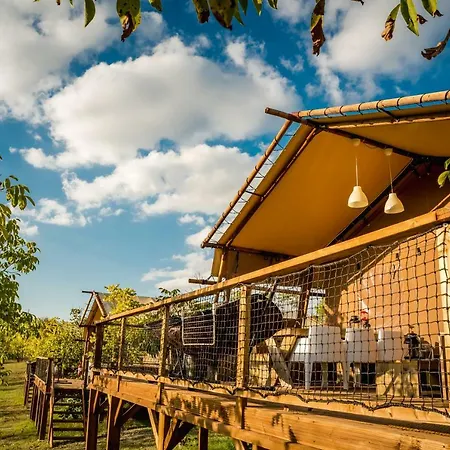 Holidays - Pian Di Boccio Роскошный шатер Беванья