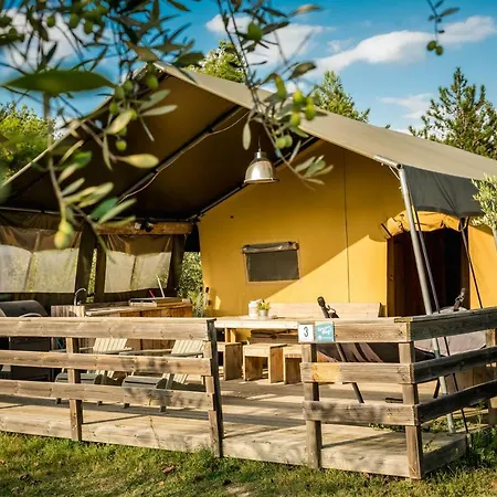 Holidays - Pian Di Boccio Роскошный шатер *